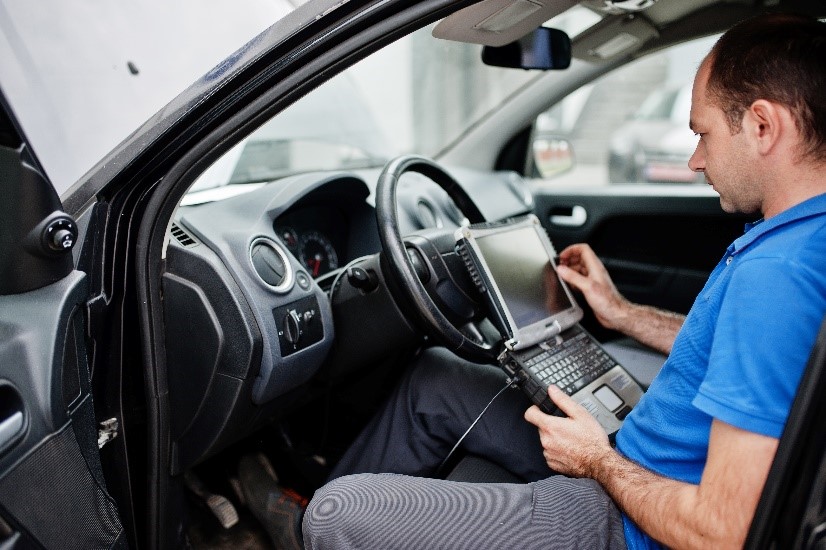 Ein unabhängiger Gutachter prüft Ihr Auto vor der Leasing-Rückgabe.